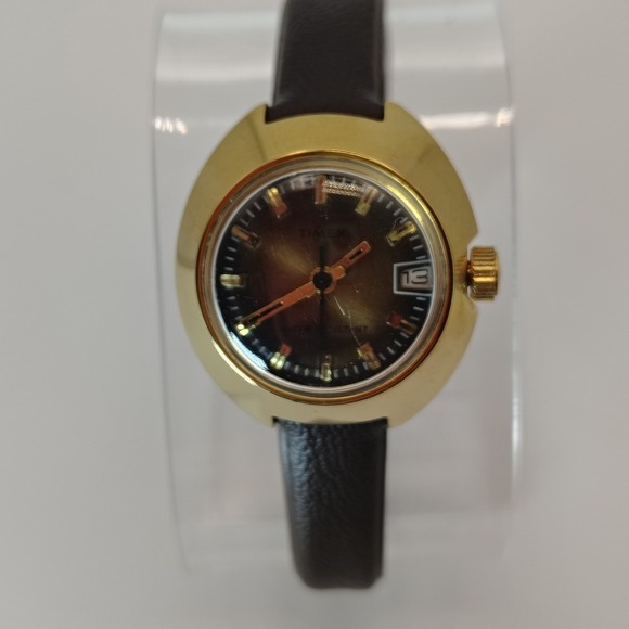 Vintage 1974 Timex Date Sunburst  Mechanical Wind Women's Watch Fully Restored - Picture 1 of 9
